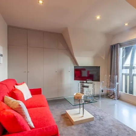 With Parking On Place De Morny Apartment